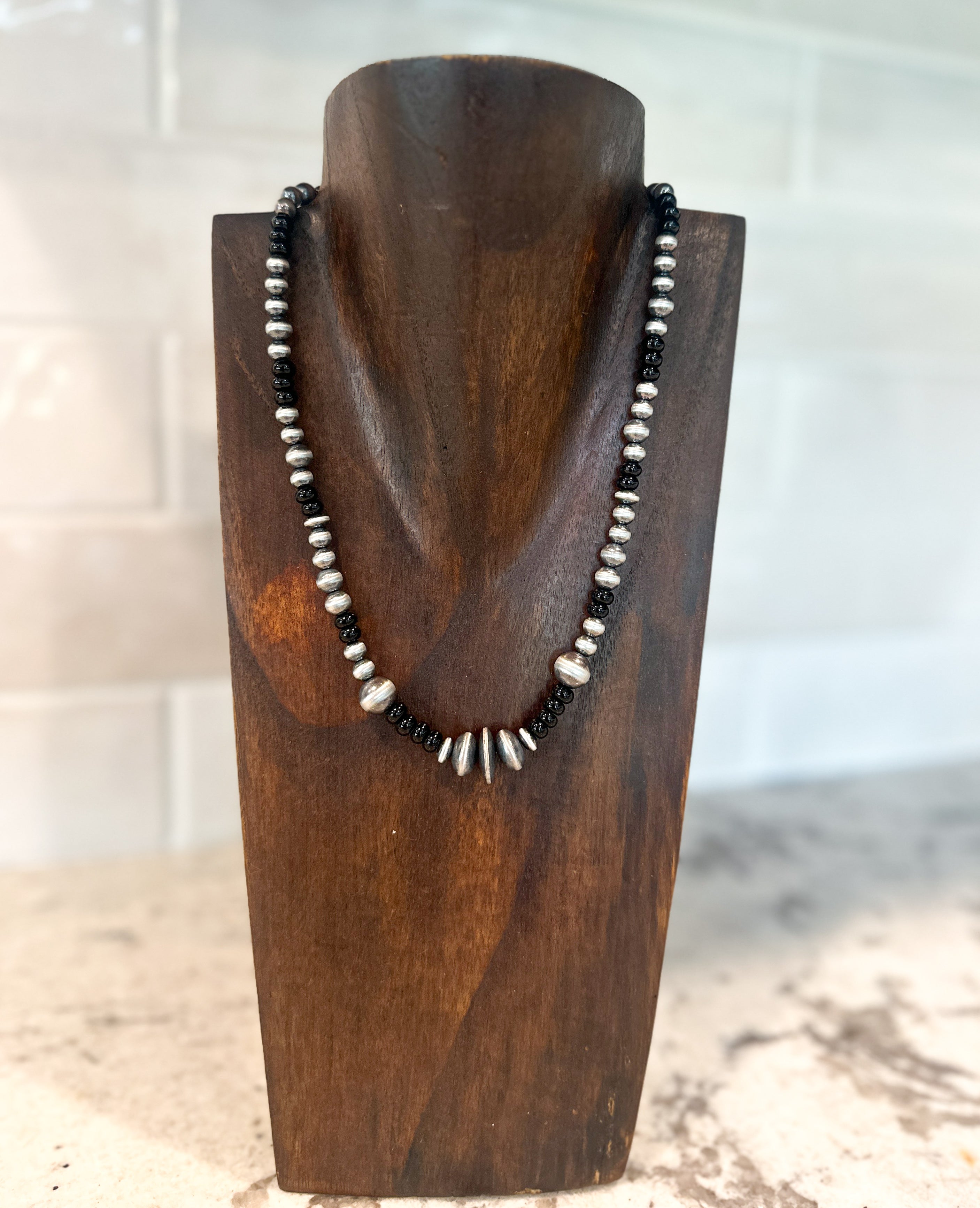 20.5” Graduated Onyx + Pearls (ships 2-4 weeks)